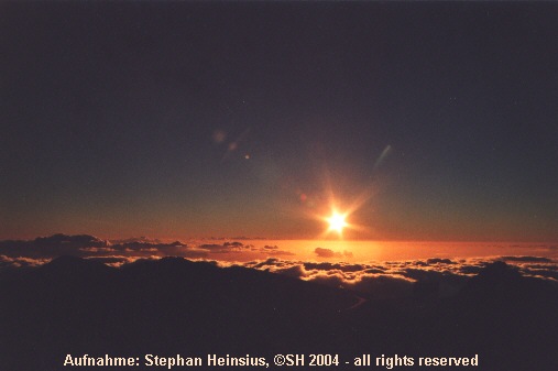 Sonne &uuml;ber den Wolken